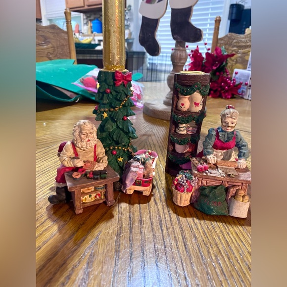Santa & Mrs Clause Christmas Candle holders - Picture 1 of 3